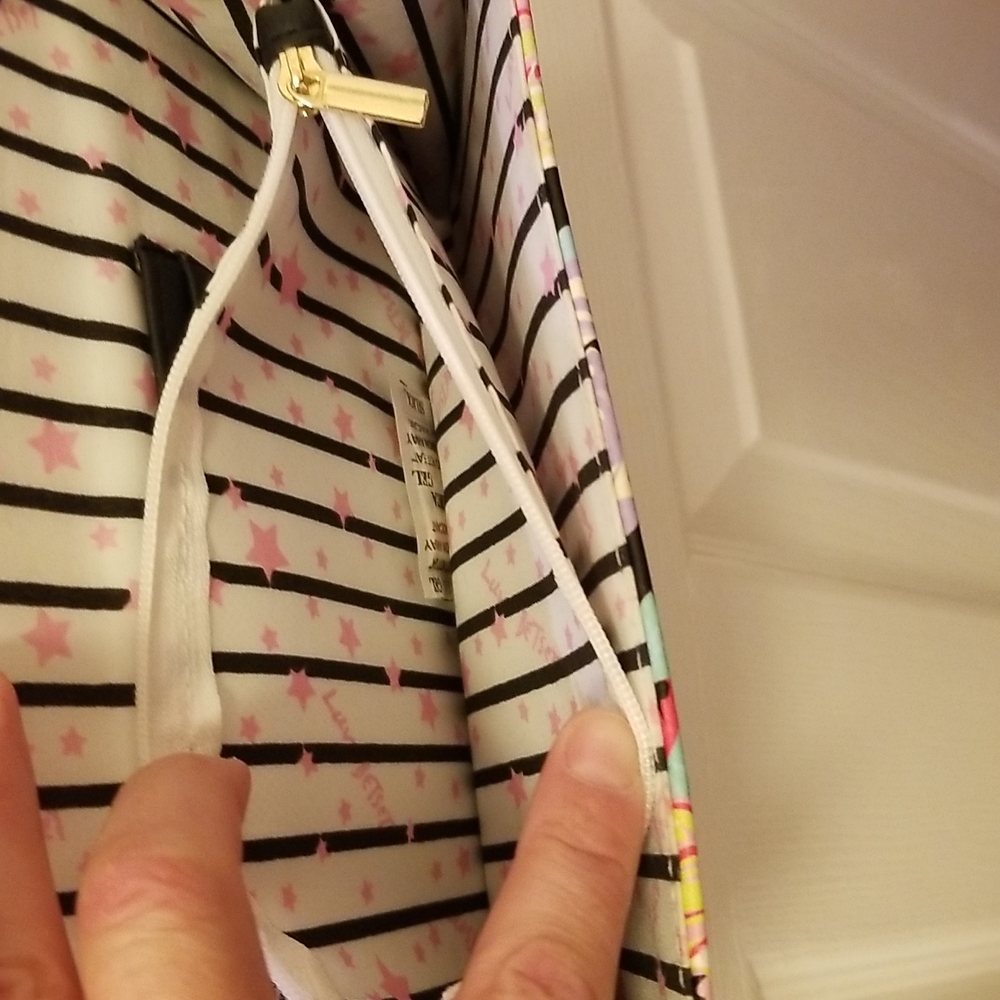 Betsey Johnson Purse with Dog Face Removable strap Excellent Condition. NWOT - Picture 7 of 12